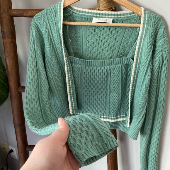 Cropped cardigan and bralette set - Picture 4 of 11